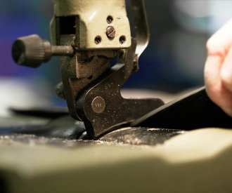 W.SCHILLIG – Production: leather edging